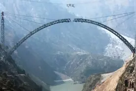 印度号称即将建成359米高大桥！印度基建实力超越中国，可能吗？图片