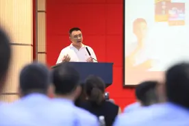 专访｜《韩警官》作者卓牧闲：一开始没人看好我在网上写片儿警图片