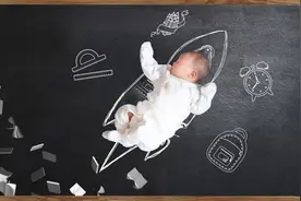 新生儿生长发育快，12种正常生理现象，妈妈别乱处理会害了娃图片