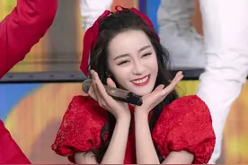 嘉行成春晚大赢家！三美亮相，杨幂大气，热巴可爱，高伟光像王子图片