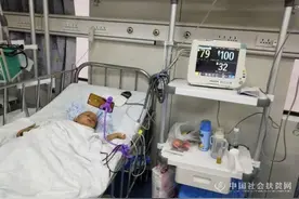 年轻爸爸每天5点多起床，送外卖救子：害怕没钱了，孩子被迫停止治疗图片
