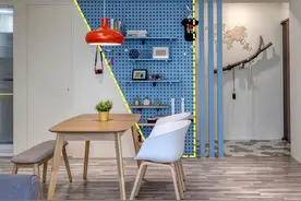 小户型心里话：餐边柜没地做！用实墙拼洞洞板，不占半㎡也能收纳图片