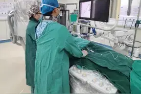 打预防针会长“血管瘤”？婴儿胳膊红肿2个月不退，医生一语道出真相图片