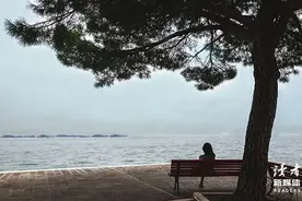 《活着》里最经典的6句话，初读就泪目不止图片