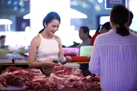 福建女人开猪肉摊，利用半价猪肉，半年赚了40万，方法具有实操性图片