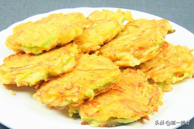 土豆饼的做法大全家常（早餐店买3块一张的土豆饼）