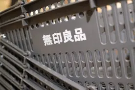 MUJI申请破产，优衣库亏损，这些服饰品牌到底这么了图片