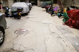 济南历城区佳宝路5号院6号楼：说拆没拆 被遗忘的老楼谁来管图片