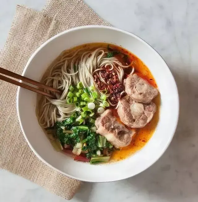 花胶煲排骨汤产妇可饮 2026年花胶 产妇