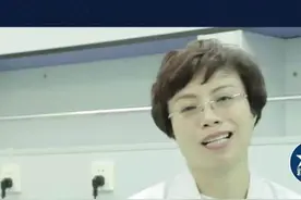 那些奇特的双胞胎，有的同母异父，有的一黑一白，有的相差97天图片