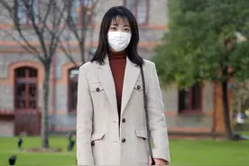 穿上裙子谁还不是小仙女？春天这4条裙子，随便穿都美翻了图片
