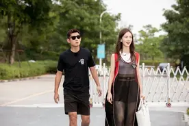 金晨对“新男友”一见钟情，张继科吃醋发动态，内容暗指节目内幕图片