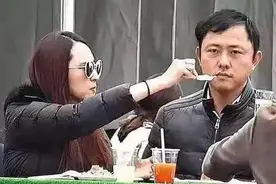 可怜的吴佩慈，6年生4胎，花10亿讨婆婆欢心，仍然没资格进豪门图片