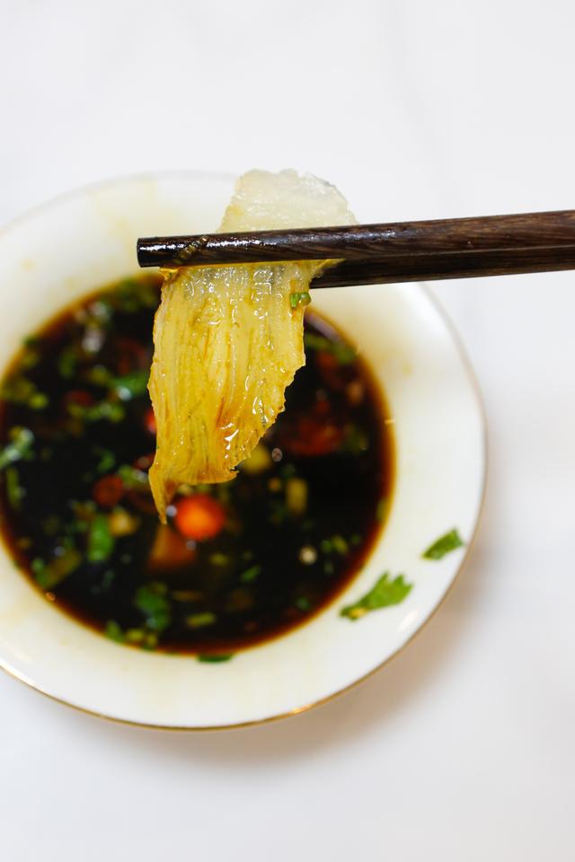 花胶猪肚鸡窍门 2025年花胶猪肚鸡的制作方法及配料