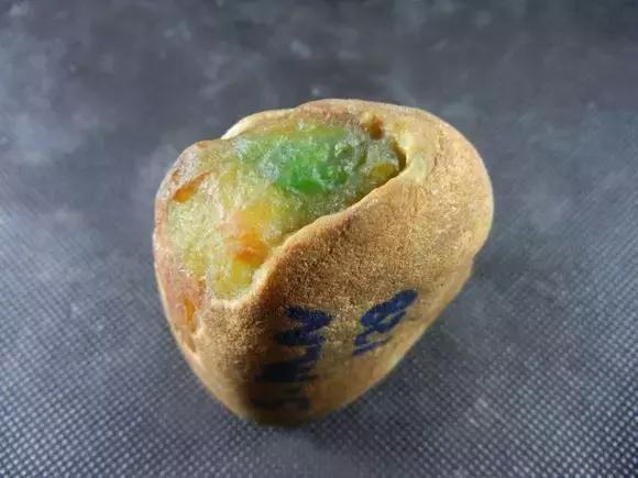 天然黄焦胶花水晶 2026年黄胶花水晶是什么