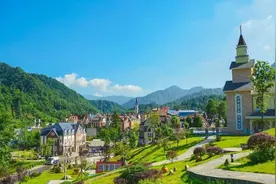 成都童话小镇：森林覆盖率超90%，自驾2h直达图片