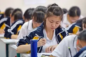 高考成绩为何总在“夜间”公布？并非图省事，而是为考生思虑周全图片