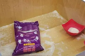 全国多地抢购米面油 真的有必要吗？粮食储备充足 切勿跟风抢购图片