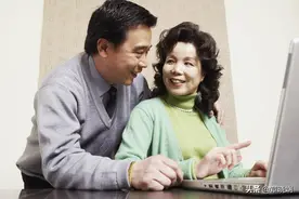 60岁男人发生婚外情后，对情人的好感能持续多久？3个人这样回答图片