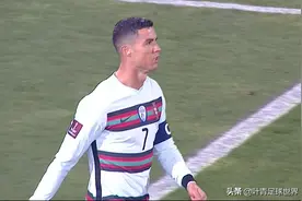 93分钟绝杀被吹，3-2变2-2！C罗激烈抗议，怒甩队长袖标图片