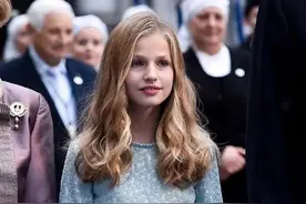 西班牙未来女王，15岁拥有童话般顶级美貌，还会说一口流利的中文图片