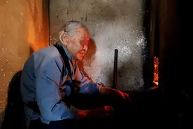 婆婆做饭难以下咽，儿媳不满给脸色：下次能不能多放点油图片