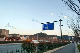 撇开花式劝退不谈 荣盛江荣府VS滨江滨涛映月优先摇哪个？图片