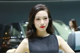 2018深港澳国际车展车模（3），眼花缭乱尽情欣赏各有特色图片