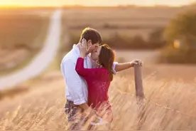 和临时丈夫假戏真做：一次错误，伤害了两个家庭图片