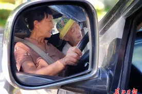 武汉七旬夫妻8年自驾游世界：只要有梦想，人生不设限图片
