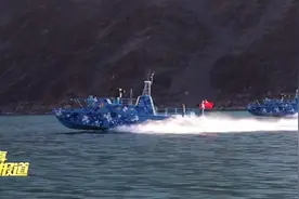 班公湖上的西海舰队 20吨级蓝精灵 928D型陆军高速巡逻艇图片