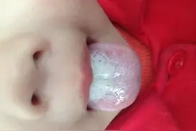 孩子有这7种表现，说明他已经积食，家长别再瞎喂了图片