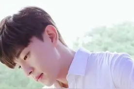 陌上人如玉，公子世无双（图源自网络）图片