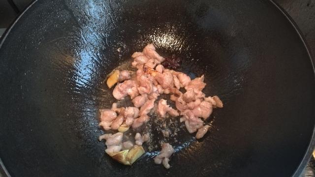 这菜是古代的贡品，如今人人都能吃，含有氨基酸，最适合立秋后吃