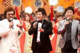 胡瓜与前妻罕同框，两人离婚20年每个月仍会聚会，现任妻子也知情图片