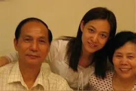 深圳女孩邹宜均：因30万被母亲两次送入精神病院，得救后剃度出家图片