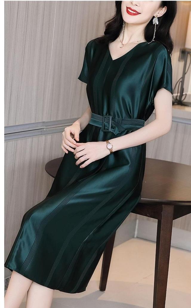 四种自带降温的面料，让你清凉舒适一整夏