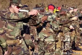 美国大兵内务不整、嘻哈打闹一副懒散样，为何打起仗来屡屡胜利？图片