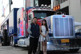 不满被持续诋毁，电竞大佬B叔张宏圣公开手撕前DOTA2美女解说snow图片