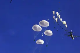 24年有多大变化？中国1996年与2020年登陆作战能力对比图片