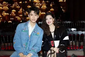 龚俊钟楚曦同框合照引关注 浓颜系帅哥美女养眼图片