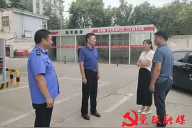 宝丰县城市管理局依法依规拆除加油站违建洗车房图片