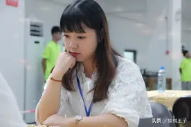 贵州棋坛美女棋手横空出世，一举挑战江湖象棋霸主，十美十虎决斗图片