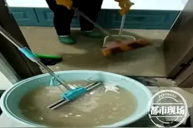 南昌：“美的”热水器突然爆炸，婚房内一片汪洋，她说损失超10万图片
