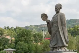 他掌握20门外语，堪称与中国的诸葛亮相媲美图片