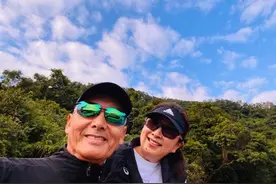 陈秀珠与周润发时隔37年重聚！素颜出镜不见老态，63岁至今未婚图片