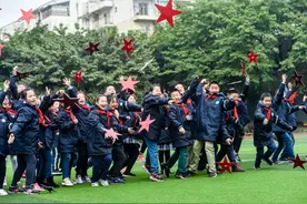 今年起，成都小学初中叫停“重点班”，严格均衡分班图片