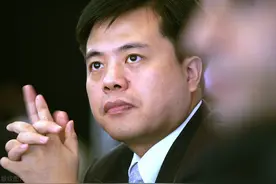 移民美国捐70亿惹争议！现如今妄想回国捞金？图片