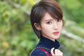 张超被曝出轨三女星，金晨实惨再次躺枪：怎么老有这样的事？图片