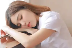 女人很想你时，回复你的消息会很热情，那份想念根本藏不住图片